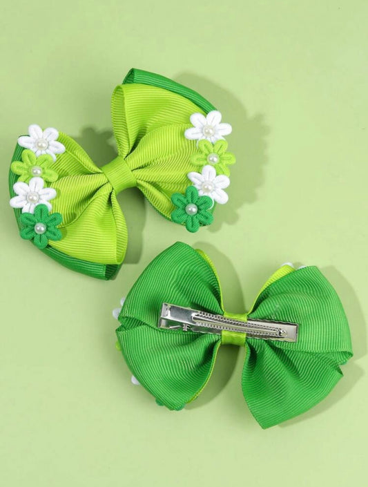 St. Patrick’s day bow with flowers